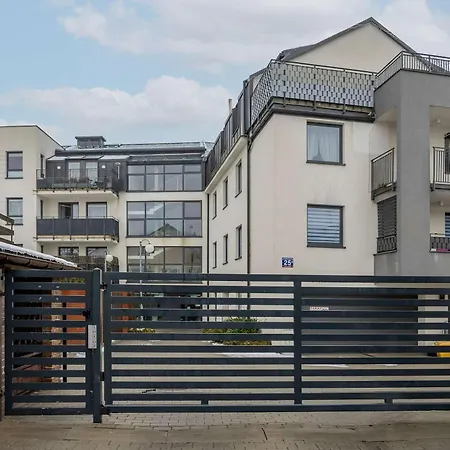 Jasny Z Tarasem I Parkingiem By Renters *