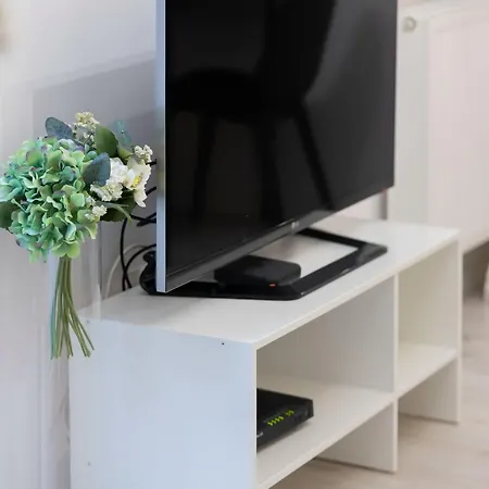 Apartment Jasny Z Tarasem I Parkingiem By Renters Piaseczno (Masovia)