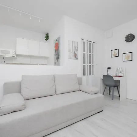 Jasny Z Tarasem I Parkingiem By Renters *