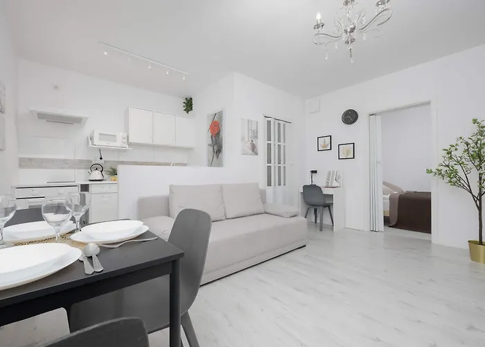 Appartamento Jasny Z Tarasem I Parkingiem By Renters